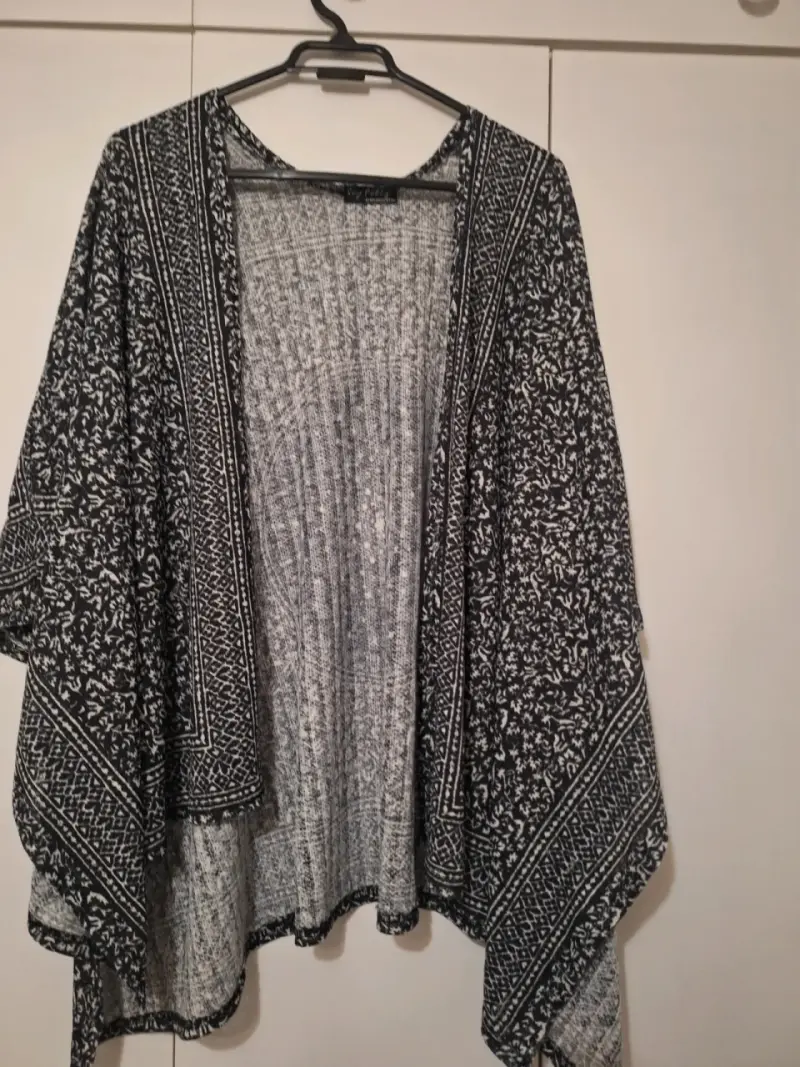Kimono negro y blanco Soy Feliz - 4