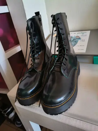Botas acharoladas suela gruesa - miniatura 1