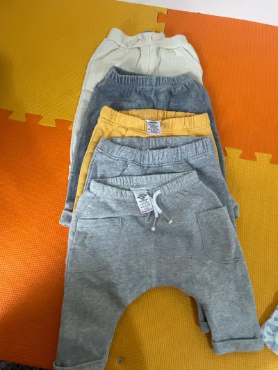 Lote de pantalones de bebé de 3 a 6 meses - miniatura 3