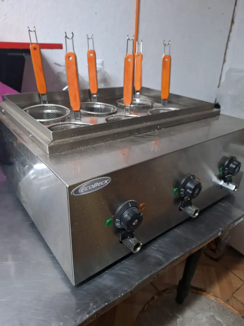Cocina eléctrica para fideos con 6 canastas - 2