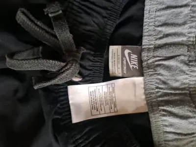 Shorts deportivos negros Nike para dama L - miniatura 2