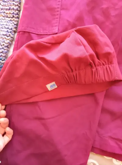 Conjunto de uniforme médico burdeos - miniatura 1