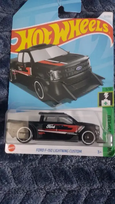 Hotweels nuevos y originales - miniatura 1