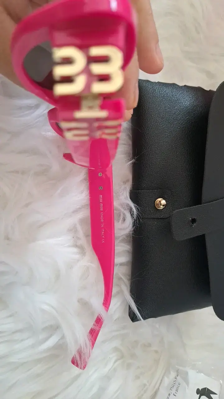 Gafas de sol Miu Miu rosas con estuche - 4