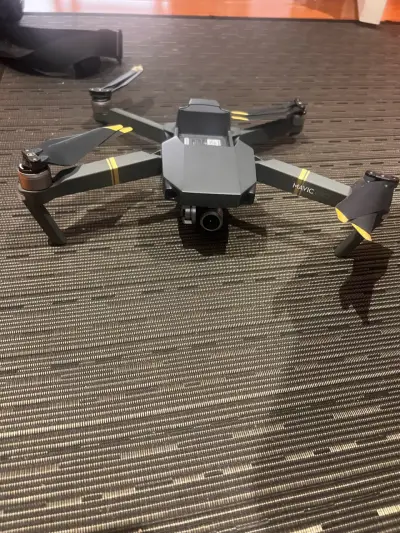 Drone DJI Mavic Pro con accesorios y baterías - miniatura 1