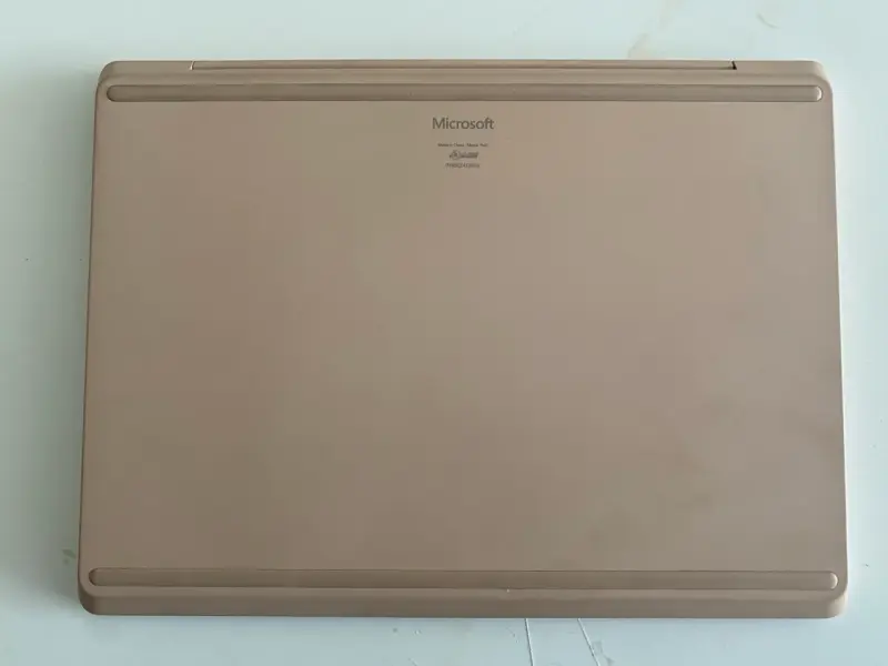 Laptop Microsoft Surface color  rosa con Intel i5 - 6