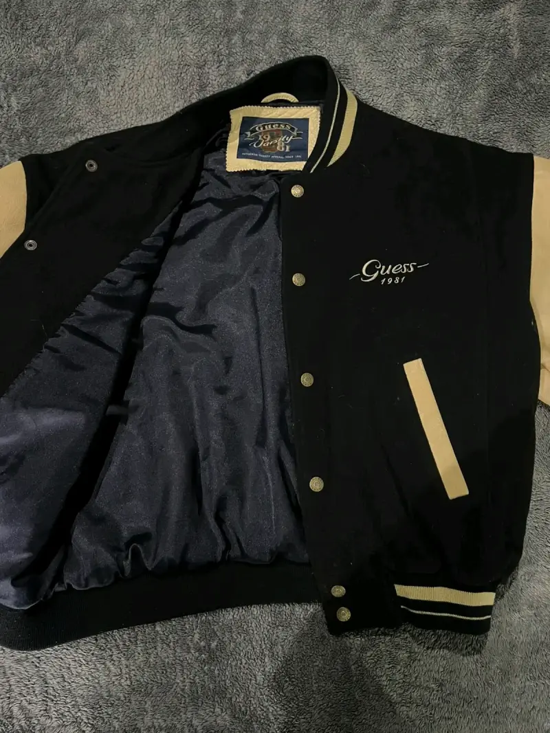 Chaqueta Guess 1981 negra y beige - 2