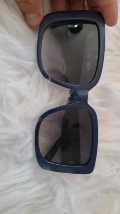Gafas de Sol azulmarino con Detalles Dorados - miniatura 2