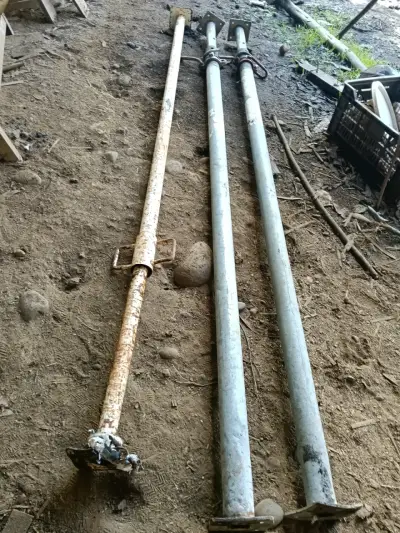 3 Soportes de construcción ajustables usados - miniatura 1