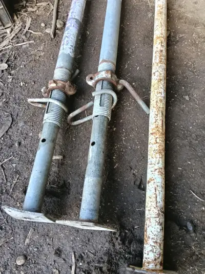 3 Soportes de construcción ajustables usados - miniatura 4