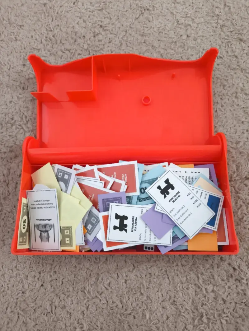 Juego de mesa Monopoly de viaje Hasbro - 2