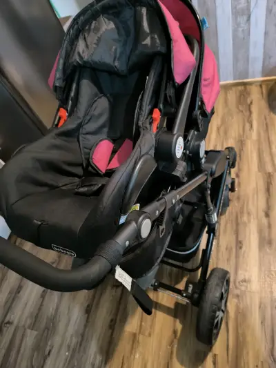 Coche de bebé Bebeglo negro y rosado - miniatura 1