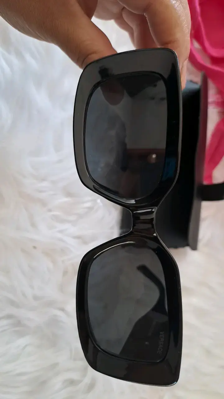 Gafas de Sol Versace Negras con Estuche - 4