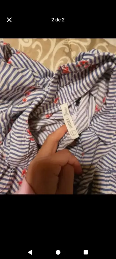 Blusa rayada con flores para mujer - miniatura 2