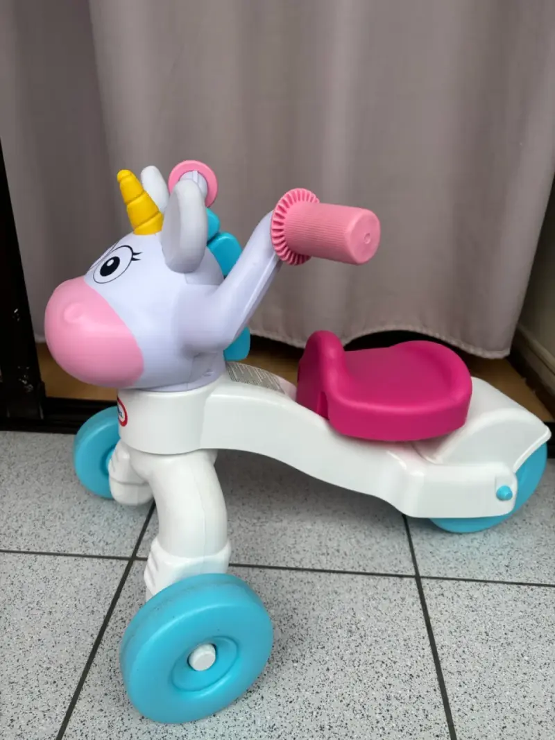 Triciclo infantil unicornio Little Tikes - 2