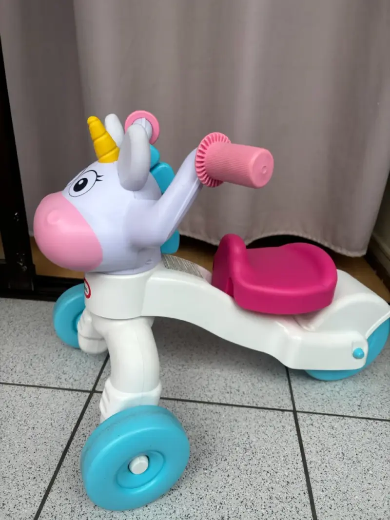 Triciclo infantil unicornio Little Tikes - 3