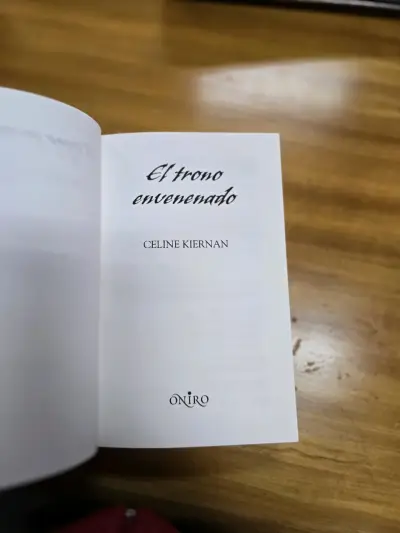 Libro El Trono Envenenado de Celine Kiernan - miniatura 3