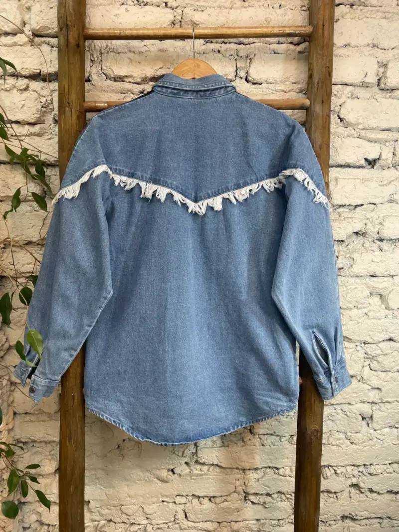 Joya vintage camisa denim con retazos agamuzados. - 3