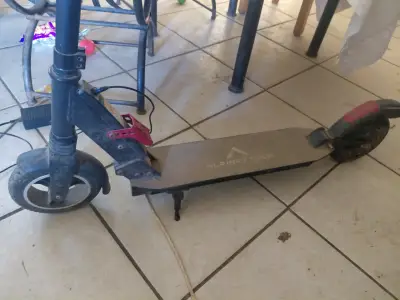 Scooter eléctrico Alpine Tech - miniatura 2