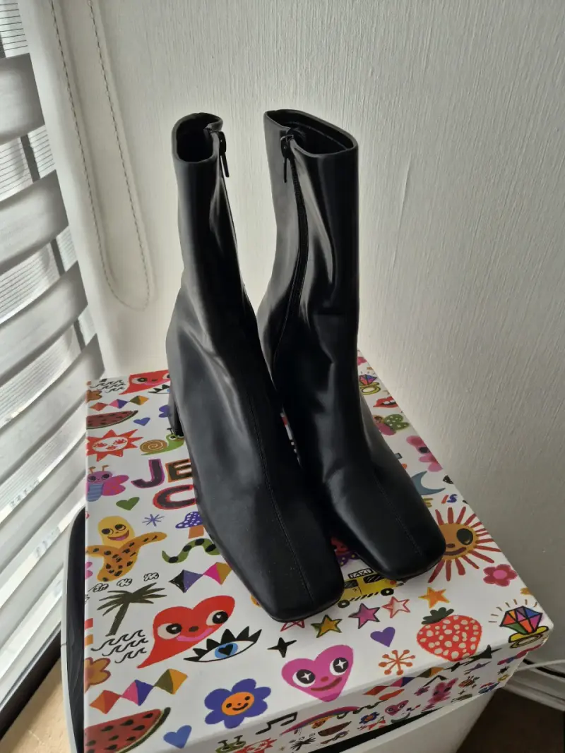 Botines de cuero negro Jeffrey Campbell con tacón - 4
