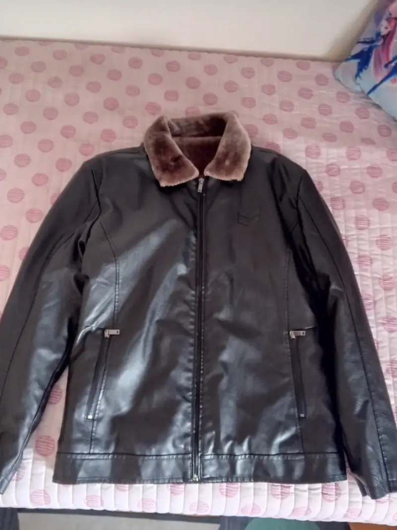 Chaqueta de cuero sintético con forro de piel - 1