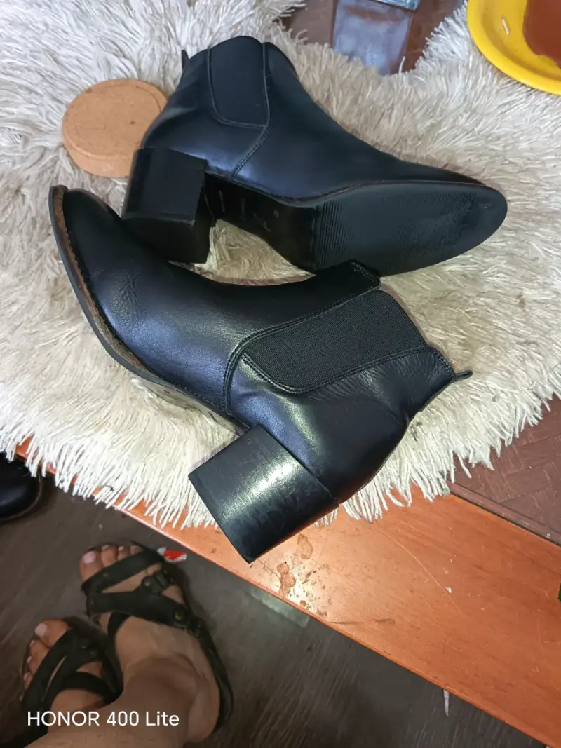 Botines de cuero negro para mujer - 4