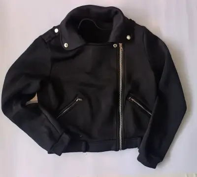 Chaqueta biker negra con cierre metálico - miniatura 3