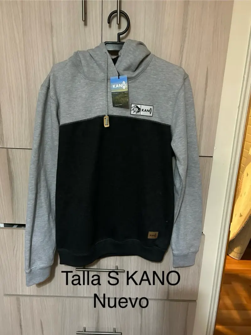 Polerón con capucha gris y negro Kano talla S