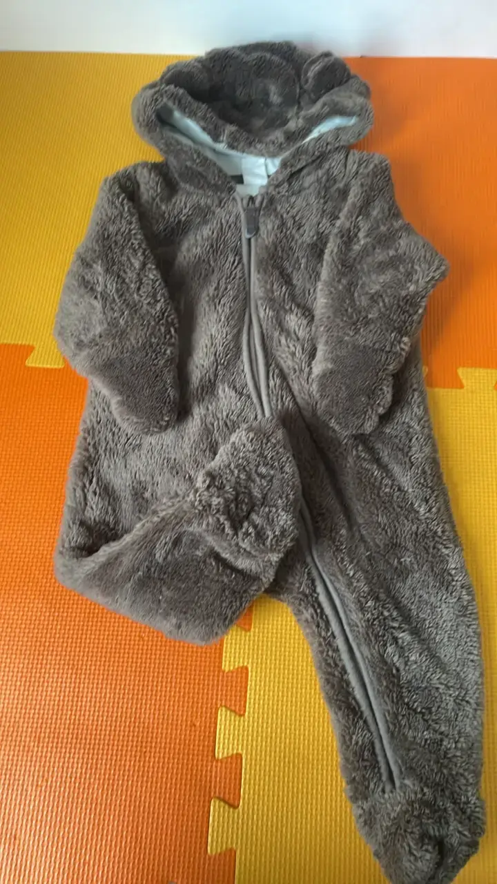Enterito de peluche para bebé H&M marrón