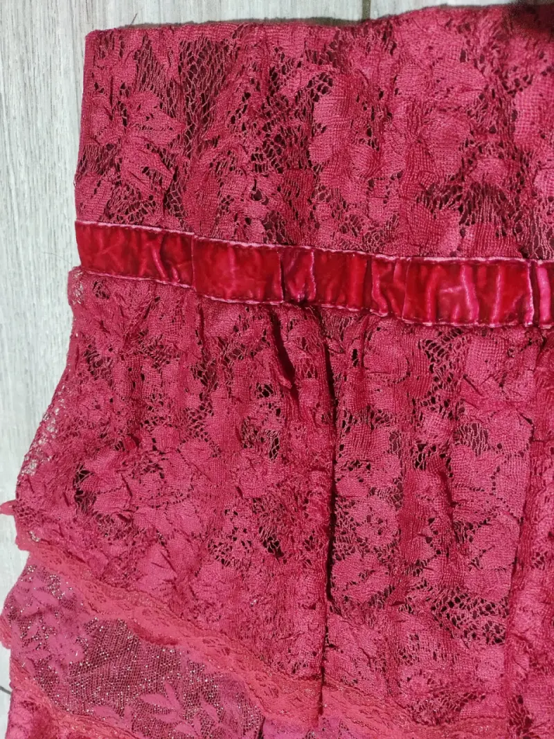 Falda de encaje roja Umbrale talla S - 2