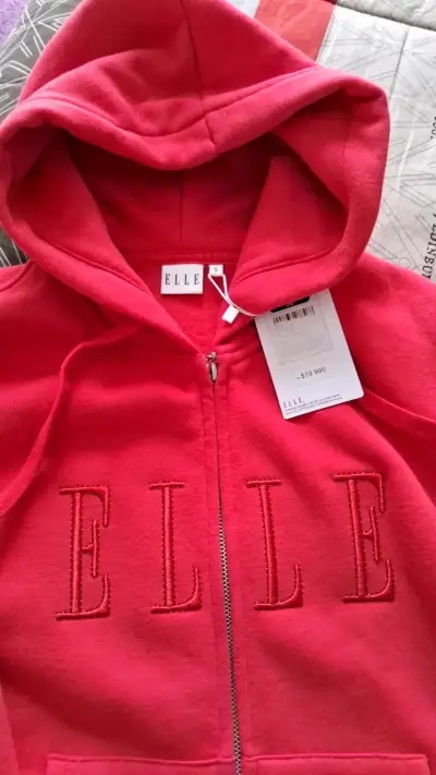 Polerón con capucha rojo Elle para mujer - miniatura 1