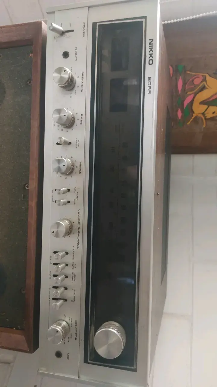 Receptor estéreo vintage Nikko 8085 - 1