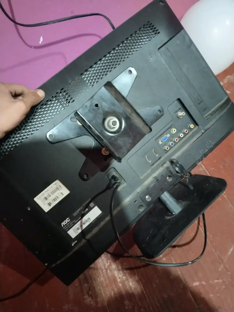 LED TV AOC 23 pulgadas - 3