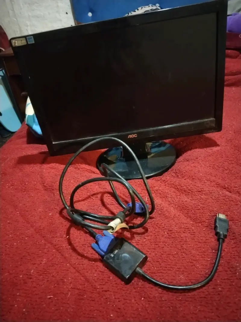 Monitor AOC 16 pulgadas - 1