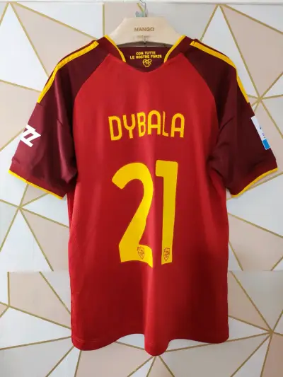Camiseta de fútbol roja con nombre Dybala - miniatura 2