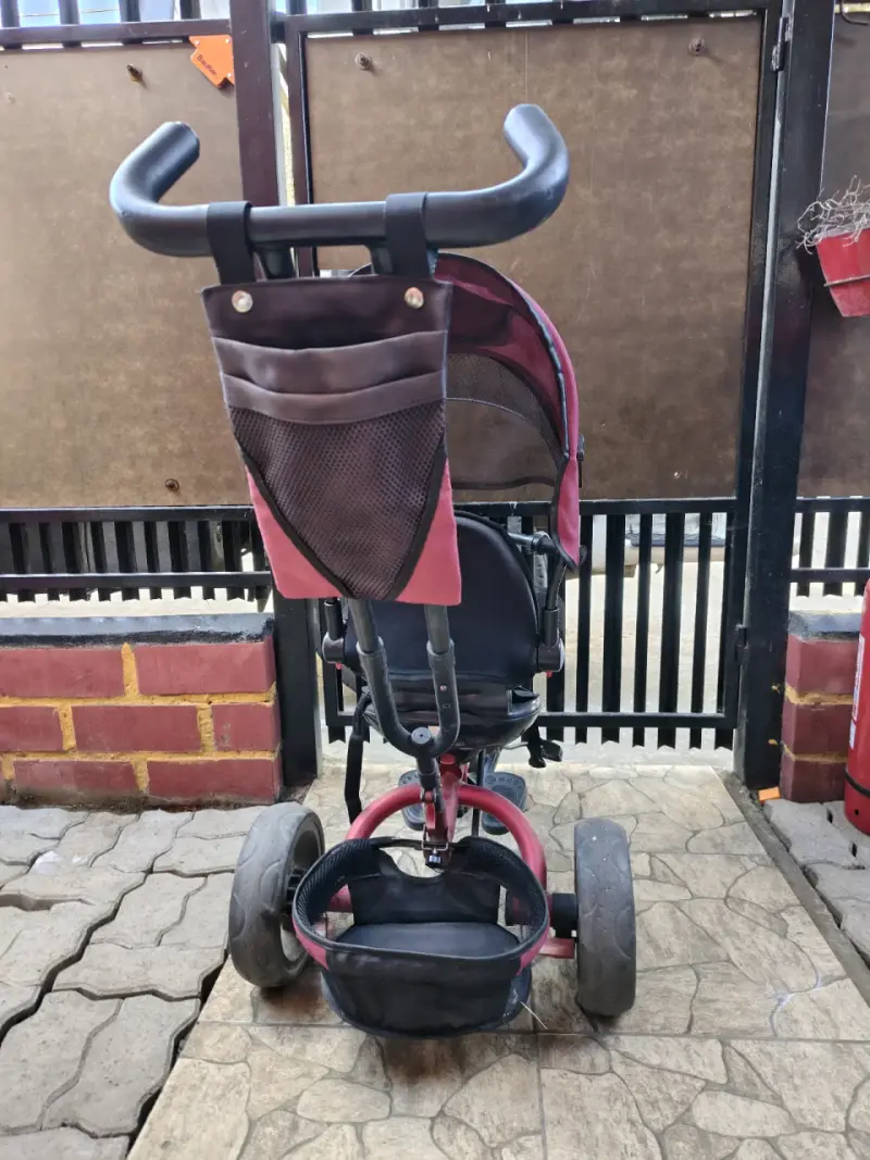 Triciclo para niños con manillar ajustable - 2