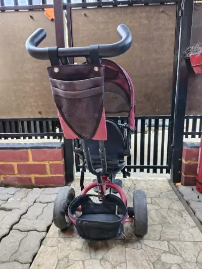 Triciclo para niños con manillar ajustable - miniatura 2