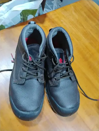Botas de seguridad negras para hombre - miniatura 2