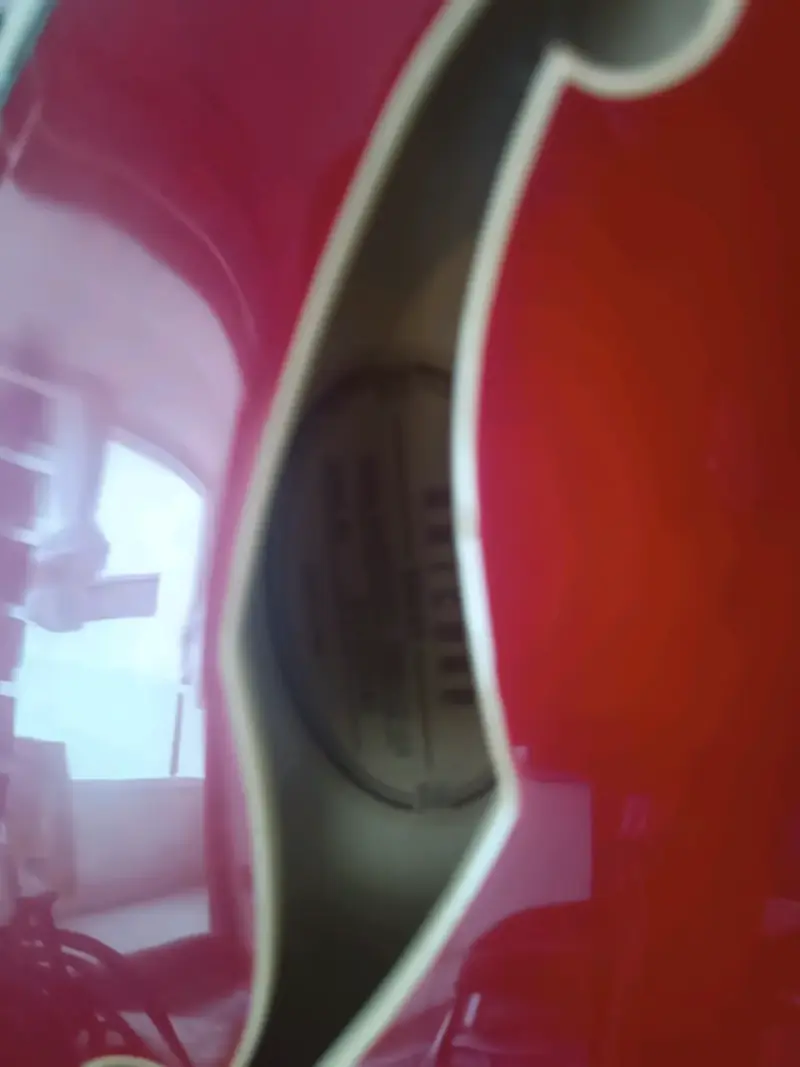 Guitarra eléctrica Ibanez roja con amplificador Vox - 2