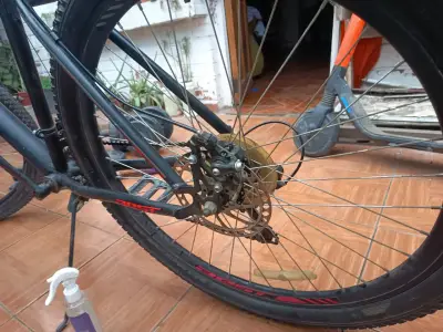 Bicicleta Best de montaña negra y roja - miniatura 5