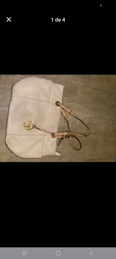 Bolso de cuero beige con logo dorado - miniatura 1