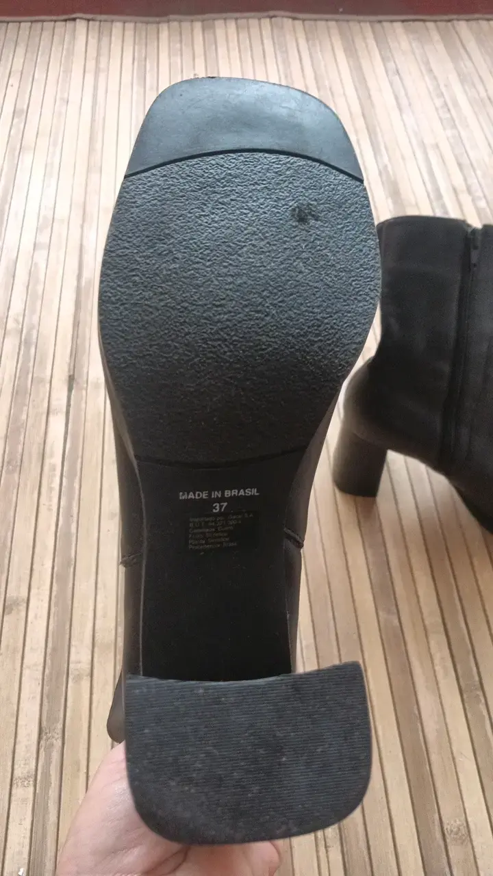 Botines de cuero negro con tacón alto - 3