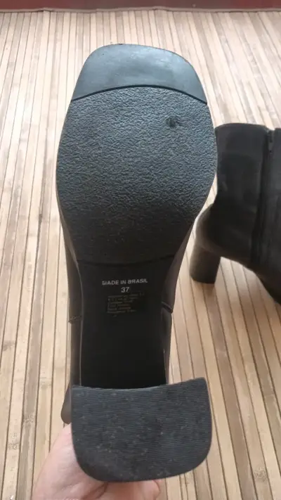 Botines de cuero negro con tacón alto - miniatura 3