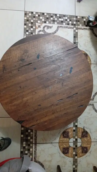 Mesa de centro redonda de madera rústica - miniatura 4