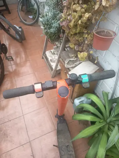 Scooter eléctrico Ninebot Segway naranja - miniatura 4