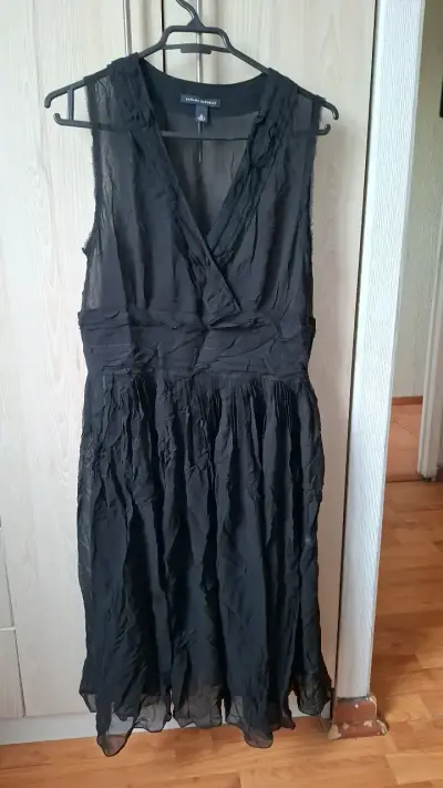 Vestido negro Banana Republic talla S - miniatura 1