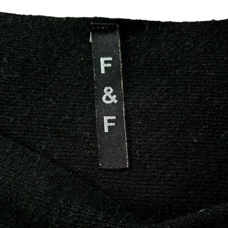 Sweater F&F Negro Talla S Cuello Bote de Hilo Fino - 2