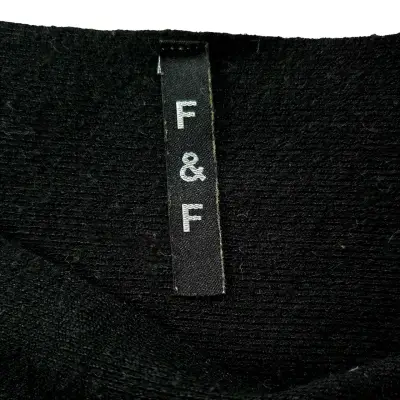 Sweater F&F Negro Talla S Cuello Bote de Hilo Fino - miniatura 2