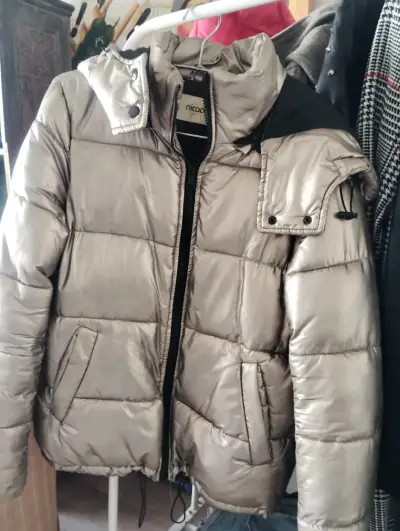 Parkas y chaqueta de mujer - miniatura 1