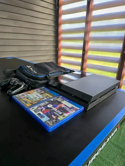 Consola PS4 con juegos y control - miniatura 1